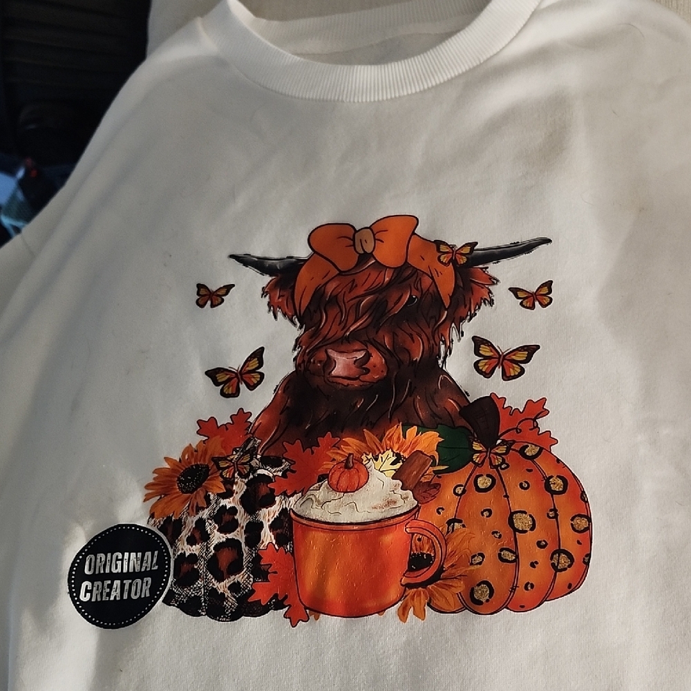 White Sweatshirt with Highland Cow and Fall Design